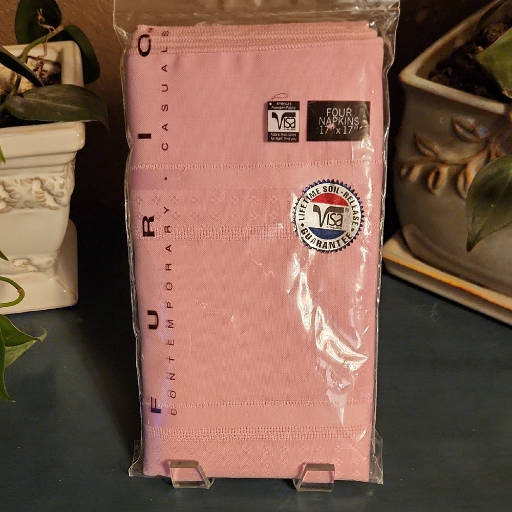 Furio Dusty Pink Napkins Set Of 4 Sealed In Package
